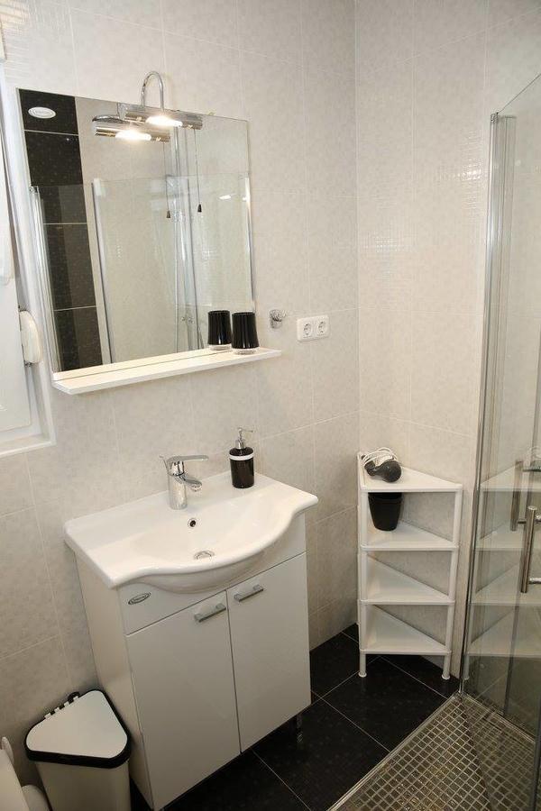 Apartments Simic Vodice Exterior foto